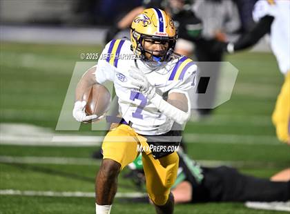 Thumbnail 2 in Avon vs. Highland (OHSAA Division 2 Regional Final) photogallery.