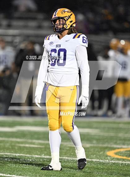 Thumbnail 3 in Avon vs. Highland (OHSAA Division 2 Regional Final) photogallery.