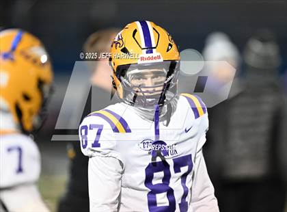 Thumbnail 2 in Avon vs. Highland (OHSAA Division 2 Regional Final) photogallery.