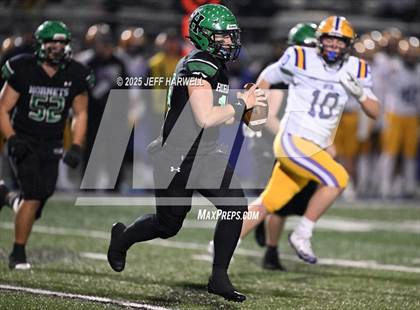 Thumbnail 3 in Avon vs. Highland (OHSAA Division 2 Regional Final) photogallery.