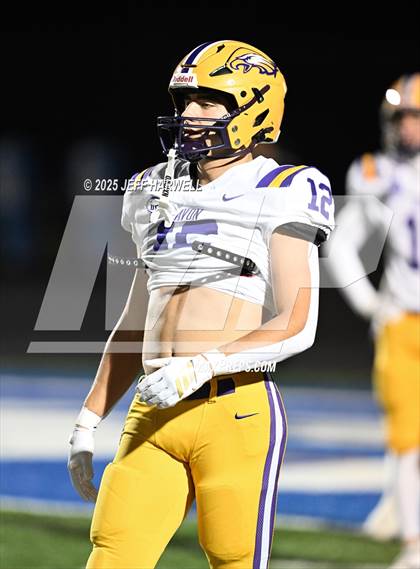 Thumbnail 3 in Avon vs. Highland (OHSAA Division 2 Regional Final) photogallery.