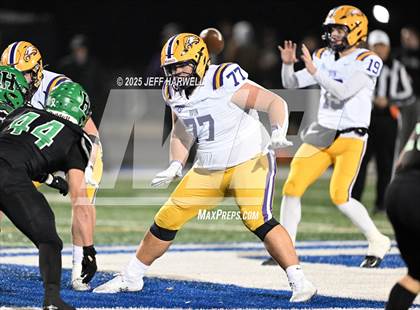 Thumbnail 1 in Avon vs. Highland (OHSAA Division 2 Regional Final) photogallery.