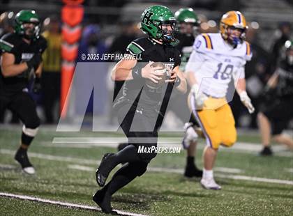 Thumbnail 1 in Avon vs. Highland (OHSAA Division 2 Regional Final) photogallery.