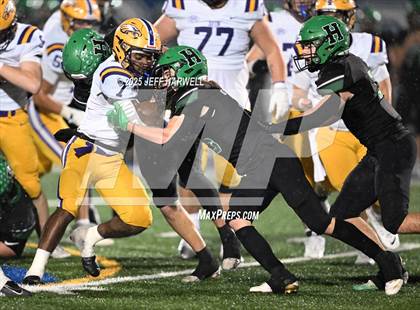Thumbnail 1 in Avon vs. Highland (OHSAA Division 2 Regional Final) photogallery.