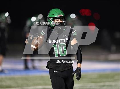 Thumbnail 2 in Avon vs. Highland (OHSAA Division 2 Regional Final) photogallery.