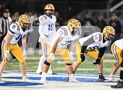 Thumbnail 3 in Avon vs. Highland (OHSAA Division 2 Regional Final) photogallery.