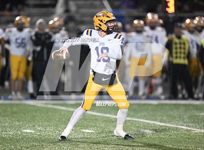 Thumbnail 1 in Avon vs. Highland (OHSAA Division 2 Regional Final) photogallery.