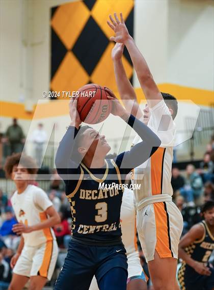Thumbnail 3 in Decatur Central @ Avon photogallery.