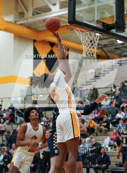 Thumbnail 3 in Decatur Central @ Avon photogallery.