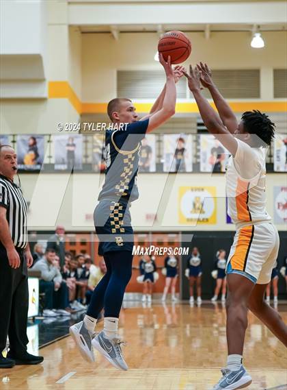 Thumbnail 3 in Decatur Central @ Avon photogallery.