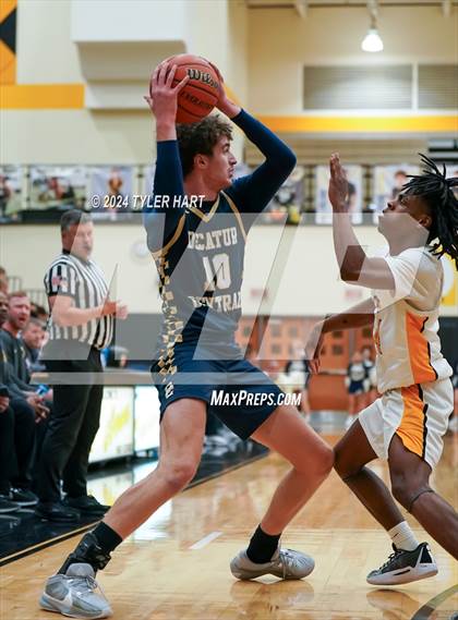 Thumbnail 1 in Decatur Central @ Avon photogallery.