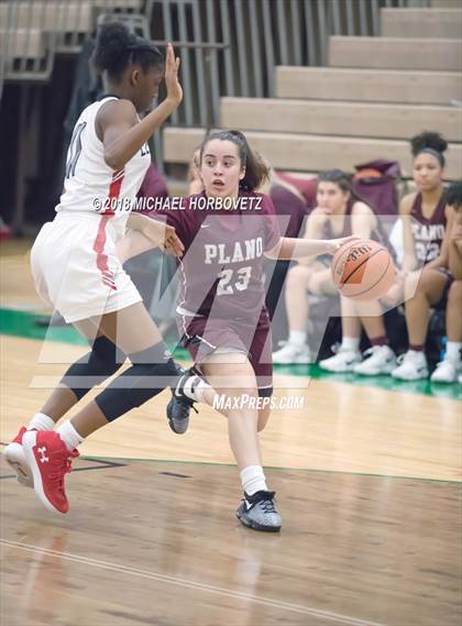 Thumbnail 1 in Cedar Hill vs. Plano (UIL 6A Quarterfinal) photogallery.