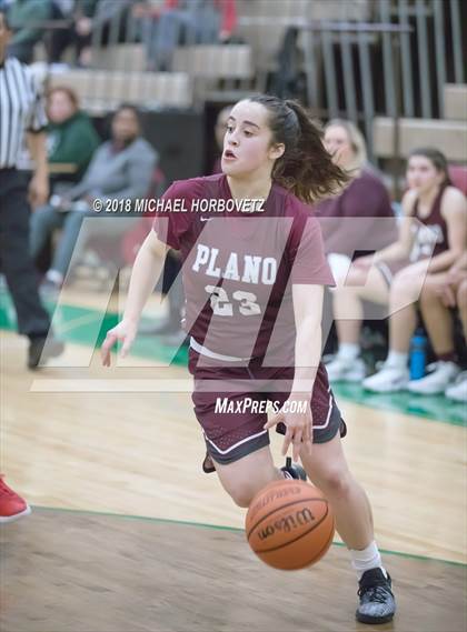 Thumbnail 3 in Cedar Hill vs. Plano (UIL 6A Quarterfinal) photogallery.
