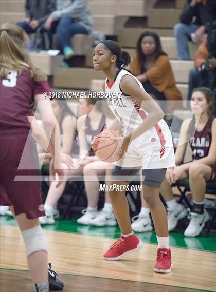 Thumbnail 2 in Cedar Hill vs. Plano (UIL 6A Quarterfinal) photogallery.