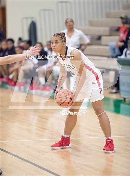 Thumbnail 2 in Cedar Hill vs. Plano (UIL 6A Quarterfinal) photogallery.