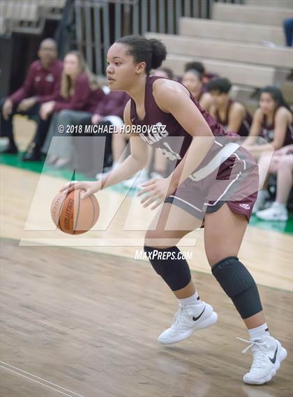 Thumbnail 1 in Cedar Hill vs. Plano (UIL 6A Quarterfinal) photogallery.