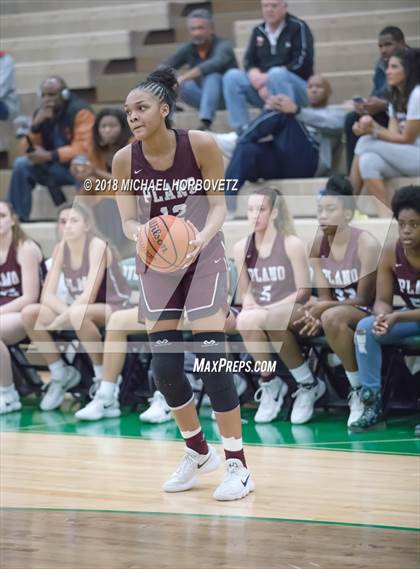 Thumbnail 3 in Cedar Hill vs. Plano (UIL 6A Quarterfinal) photogallery.