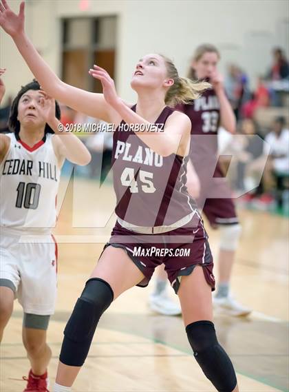 Thumbnail 3 in Cedar Hill vs. Plano (UIL 6A Quarterfinal) photogallery.