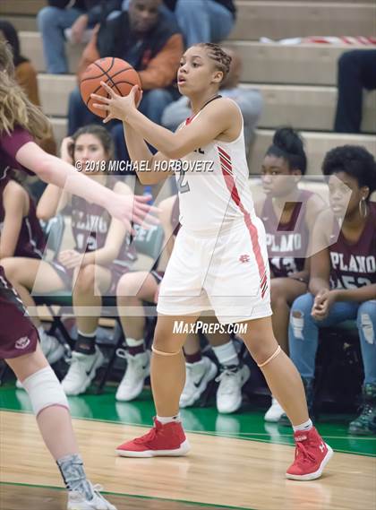Thumbnail 3 in Cedar Hill vs. Plano (UIL 6A Quarterfinal) photogallery.