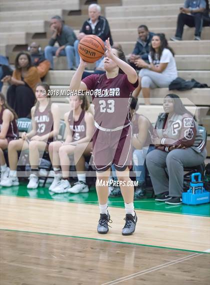 Thumbnail 2 in Cedar Hill vs. Plano (UIL 6A Quarterfinal) photogallery.