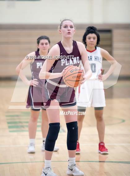Thumbnail 3 in Cedar Hill vs. Plano (UIL 6A Quarterfinal) photogallery.