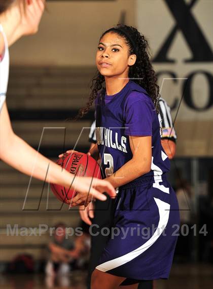 Thumbnail 3 in Shadow Hills vs. Samuel Robertson Canada (MaxPreps Holiday Classic) photogallery.