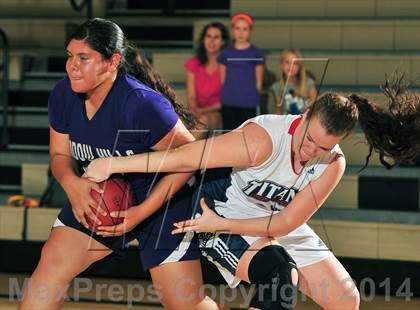 Thumbnail 1 in Shadow Hills vs. Samuel Robertson Canada (MaxPreps Holiday Classic) photogallery.