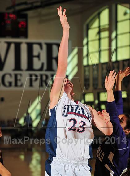 Thumbnail 2 in Shadow Hills vs. Samuel Robertson Canada (MaxPreps Holiday Classic) photogallery.