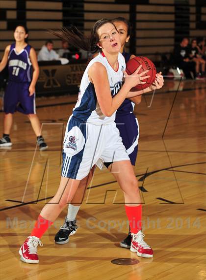 Thumbnail 3 in Shadow Hills vs. Samuel Robertson Canada (MaxPreps Holiday Classic) photogallery.
