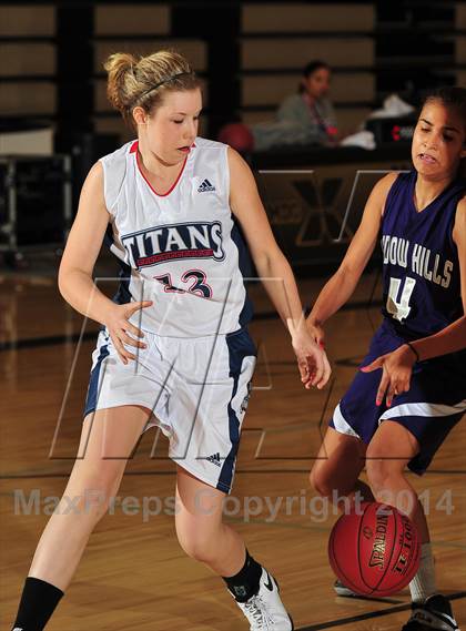 Thumbnail 1 in Shadow Hills vs. Samuel Robertson Canada (MaxPreps Holiday Classic) photogallery.