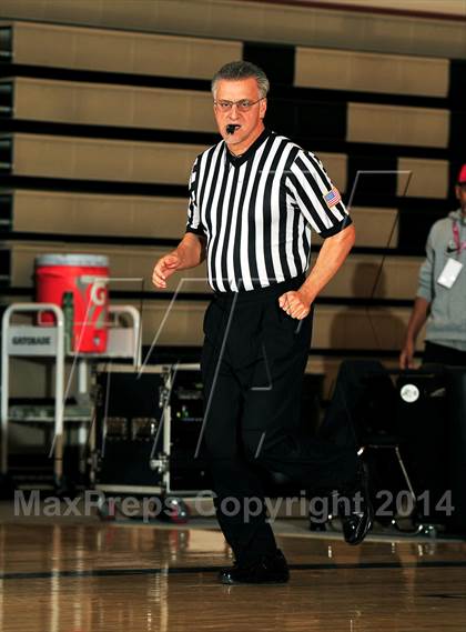 Thumbnail 1 in Shadow Hills vs. Samuel Robertson Canada (MaxPreps Holiday Classic) photogallery.