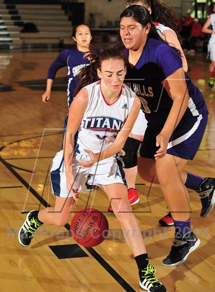 Thumbnail 2 in Shadow Hills vs. Samuel Robertson Canada (MaxPreps Holiday Classic) photogallery.