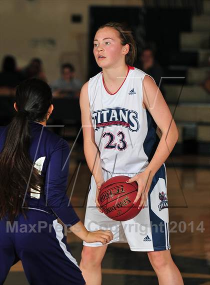 Thumbnail 2 in Shadow Hills vs. Samuel Robertson Canada (MaxPreps Holiday Classic) photogallery.