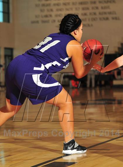 Thumbnail 3 in Shadow Hills vs. Samuel Robertson Canada (MaxPreps Holiday Classic) photogallery.