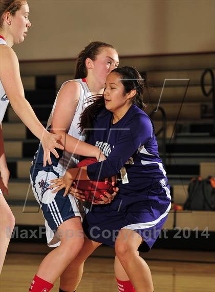 Thumbnail 1 in Shadow Hills vs. Samuel Robertson Canada (MaxPreps Holiday Classic) photogallery.