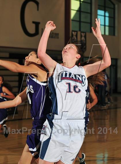Thumbnail 3 in Shadow Hills vs. Samuel Robertson Canada (MaxPreps Holiday Classic) photogallery.