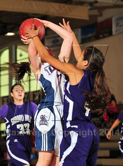 Thumbnail 3 in Shadow Hills vs. Samuel Robertson Canada (MaxPreps Holiday Classic) photogallery.