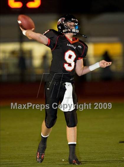 Thumbnail 1 in Paris vs. Argyle (Texas 3A D2 Bi-District Playoffs) photogallery.