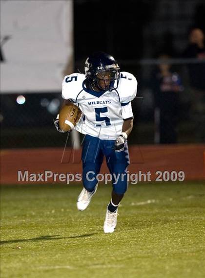Thumbnail 2 in Paris vs. Argyle (Texas 3A D2 Bi-District Playoffs) photogallery.
