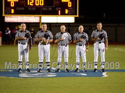 Thumbnail 1 in Paris vs. Argyle (Texas 3A D2 Bi-District Playoffs) photogallery.