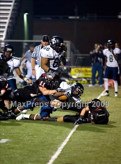 Thumbnail 2 in Paris vs. Argyle (Texas 3A D2 Bi-District Playoffs) photogallery.