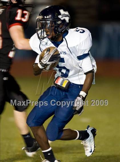 Thumbnail 3 in Paris vs. Argyle (Texas 3A D2 Bi-District Playoffs) photogallery.