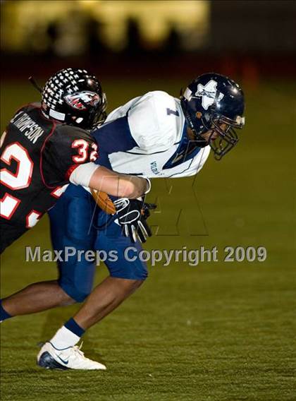 Thumbnail 1 in Paris vs. Argyle (Texas 3A D2 Bi-District Playoffs) photogallery.