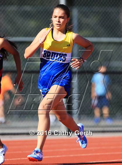 Thumbnail 1 in Santa Clara vs Saratoga (Duel Track Meet) photogallery.