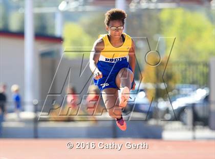 Thumbnail 1 in Santa Clara vs Saratoga (Duel Track Meet) photogallery.