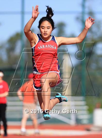 Thumbnail 1 in Santa Clara vs Saratoga (Duel Track Meet) photogallery.