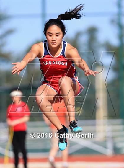 Thumbnail 2 in Santa Clara vs Saratoga (Duel Track Meet) photogallery.