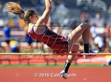 Thumbnail 2 in Santa Clara vs Saratoga (Duel Track Meet) photogallery.