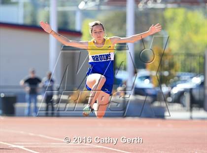 Thumbnail 1 in Santa Clara vs Saratoga (Duel Track Meet) photogallery.