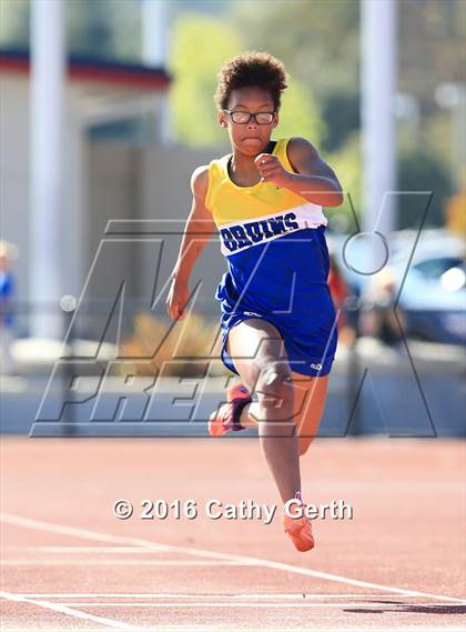 Thumbnail 3 in Santa Clara vs Saratoga (Duel Track Meet) photogallery.